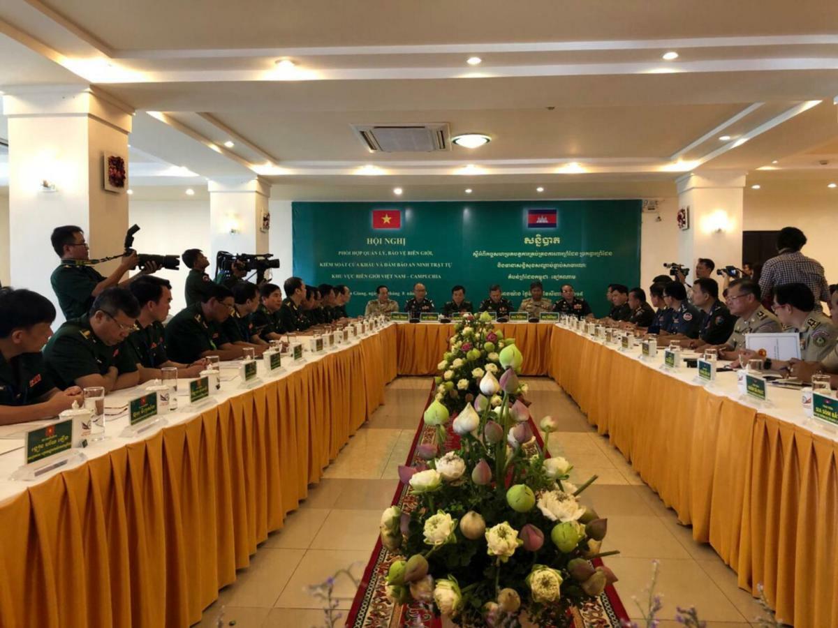 Chau Pho Hotel 쩌우독 외부 사진